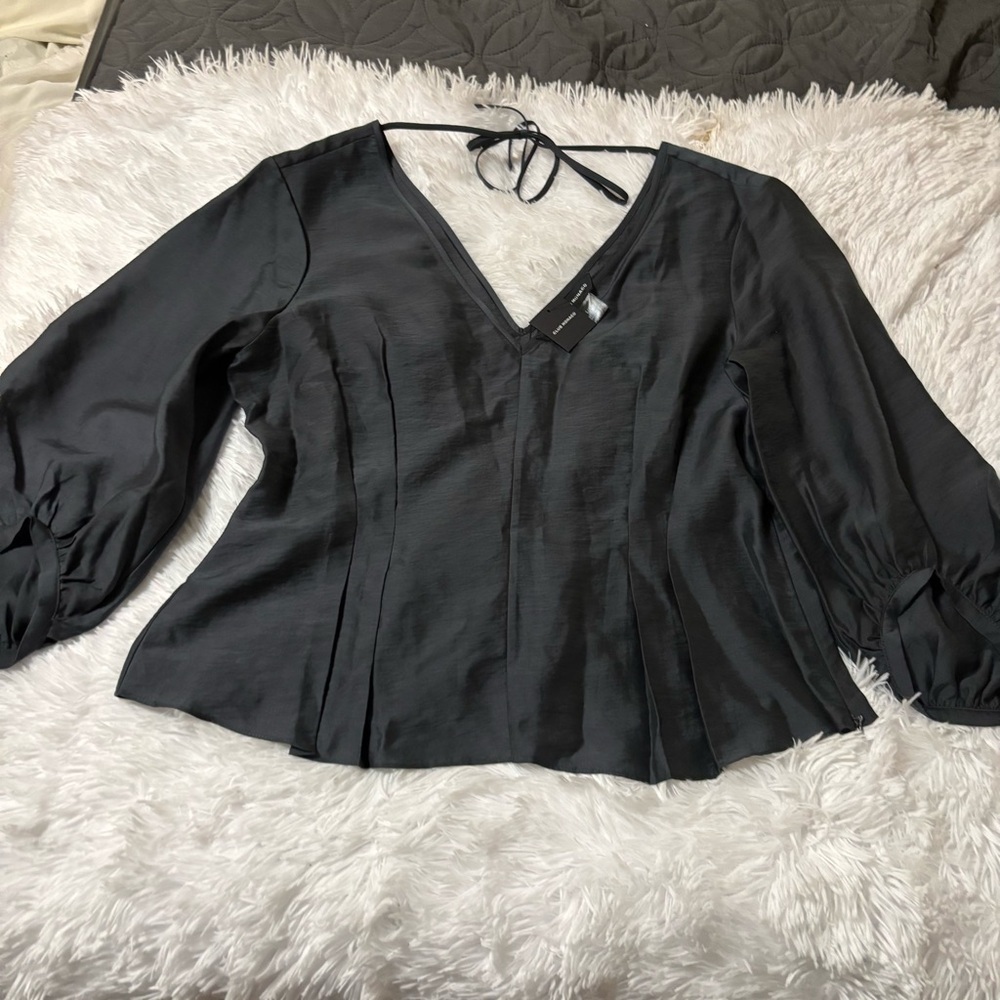Club Monaco Charcoal Blouse with Puff Sleeves - Picture 2 of 9
